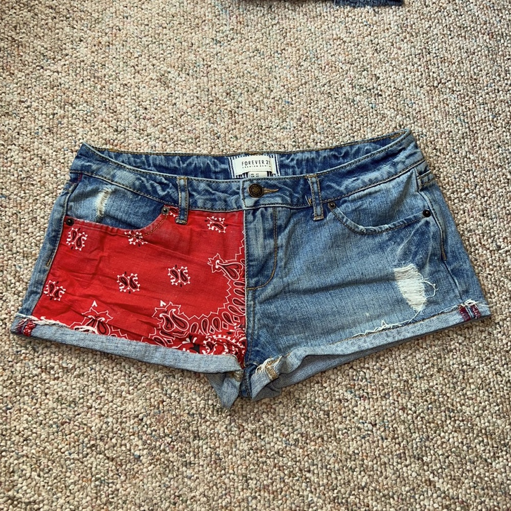 🌸 4/$15 Forever 21 short shorts size 2